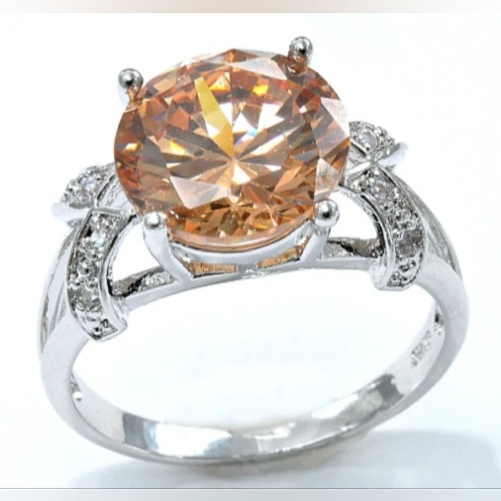 Sterling Silver Yellow Stone Ring (7.5)